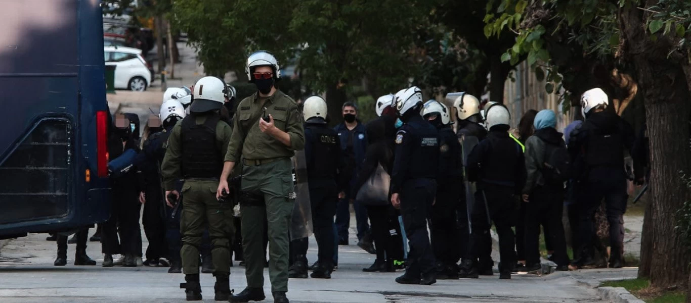 Αστυνομικοί για Πολυτεχνείο: «Η κατασπατάληση δυνάμεων ήταν μία συμμετοχή κομπάρσων σε κακοστημένη φιέστα;»